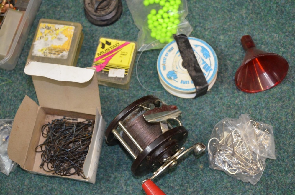 Collection of fishing equipment (mostly sea) including line, large hooks, lures, a random spool, a - Image 6 of 6
