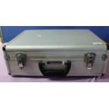 Aluminium flight case with foam padding and shoulder strap, plastic foam lined case (2)