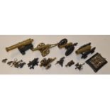 Collection of non functioning model cannons , including keyring models, naval and field cannons