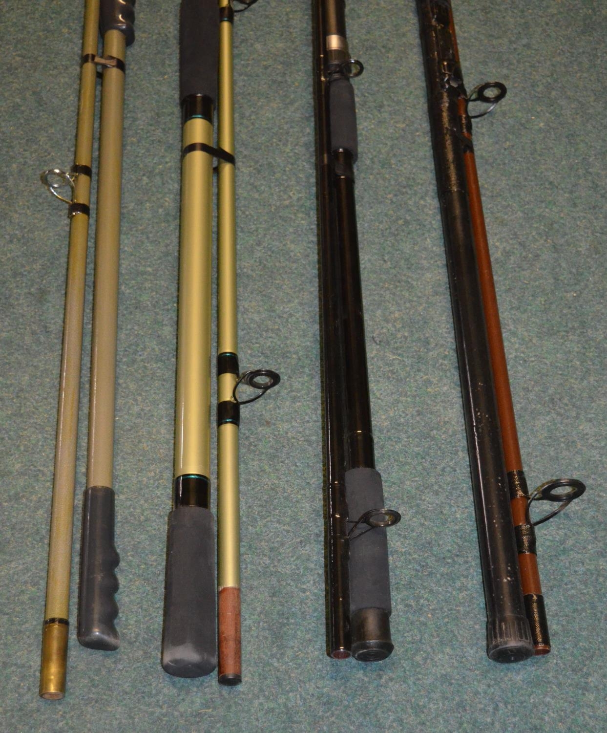 4 carbon fibre 2 piece fishing rods - modern Shakespeare 12ft "In2 Beachcaster", vintage "Castaway" - Image 3 of 7