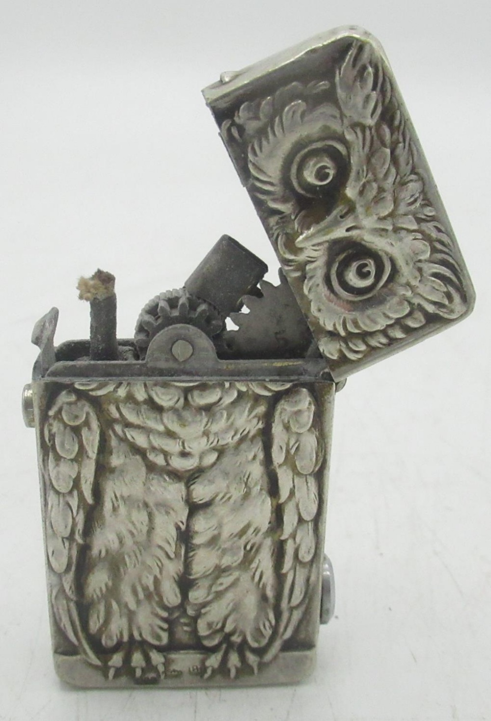 Continental silver lighter, Owl design, stamped 800 - Image 3 of 3