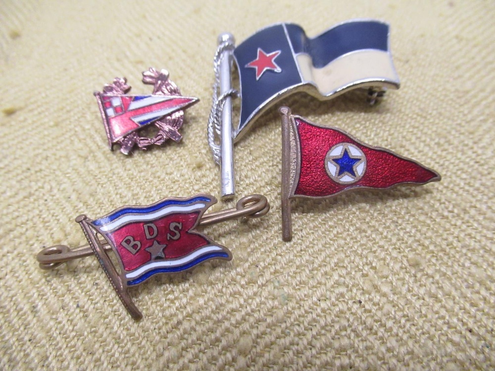 Selection of various ship related enamel and pin badges including Seacat, Queen Mary, Waverley, - Image 4 of 4