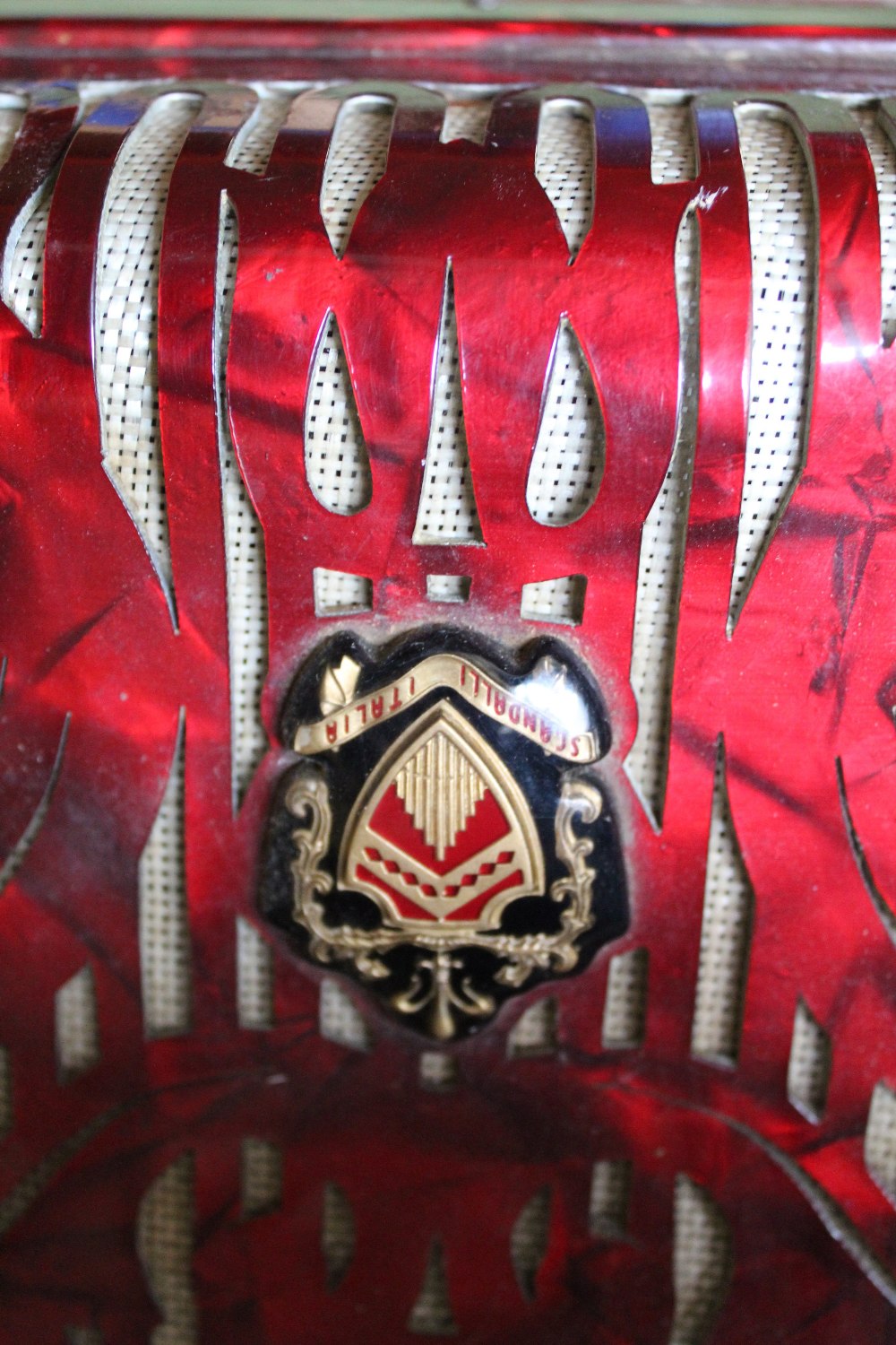 C20th Ca Scandalli Italia, piano accordian, in marbleised red case with mother of pearl button - Image 2 of 2