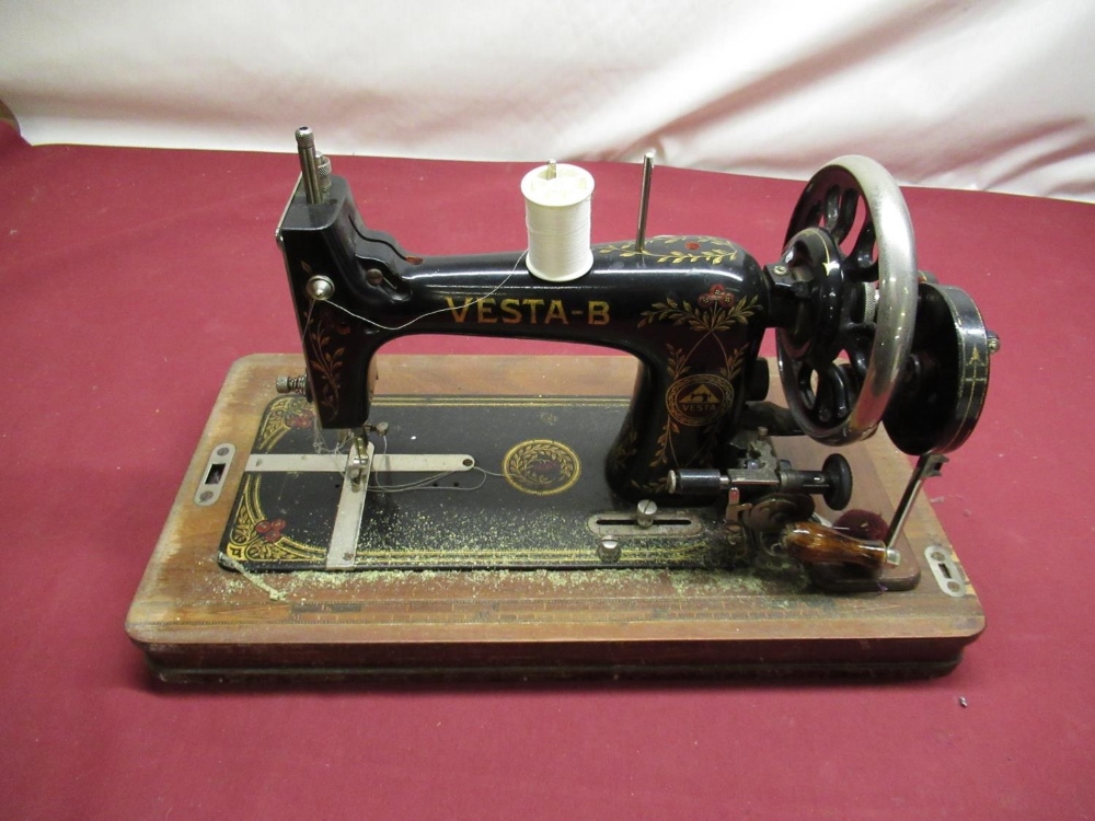 Singer Vesta sewing machine