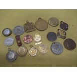 Collection of various commemorative coins and medals, including The Great Scottish Run 1988,