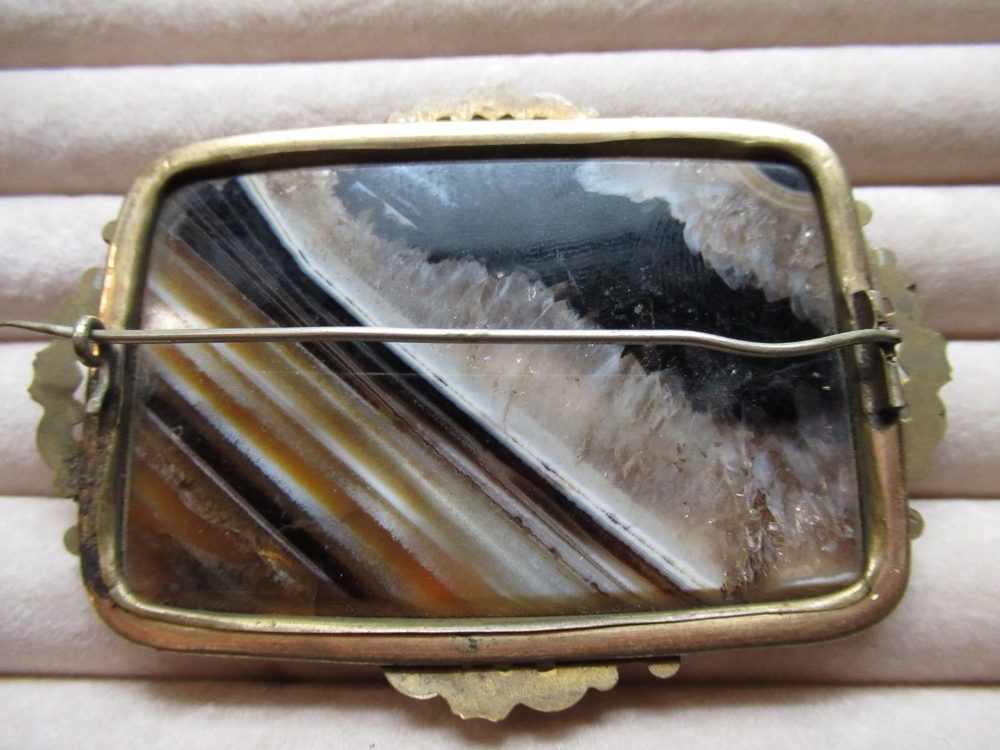 Large rectangular Blue John brooch in decorative yellow metal brooch, L6cm H4cm - Image 3 of 4