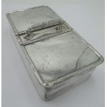 Edw.VII hallmarked silver Treasury style cedar lined table cigarette box, central handle with two