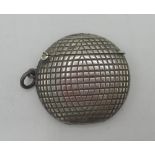 Edw.VI hallmarked silver novelty golf ball vesta case, by Henry Williamson Ltd Birmingham 1905, D4cm