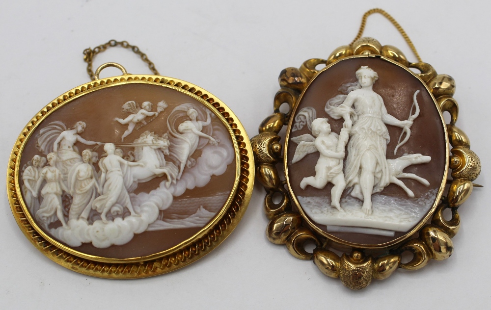 WITHDRAWN - C20th oval shell cameo brooch, carved as Diana the Huntress, in C scroll unmarked yellow