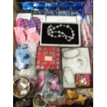 Collection of modern costume jewellery incl. Avon etc mostly new boxed, rings etc