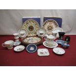 Collection of Wedgwood ceramics including 1978, 1979, 2003 collectors plate, Jasperware in light