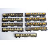 9 OO gauge Pullman coaches (6 Hornby, 3 no makers marks).