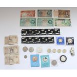 Selection of UK Commemorative crowns and coins to include Alderney 2007 encapsulated Queen Elizabeth