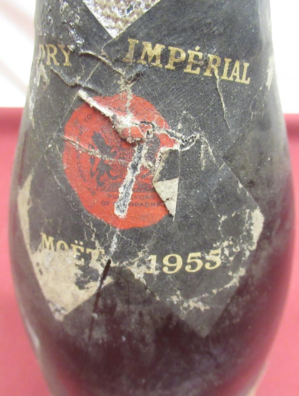 Moet Chandon, Dry Imperial Champagne, 1955, no proof or contents visible, 1btl - Image 3 of 3