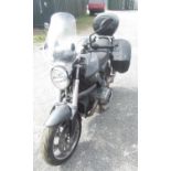 BMW R1200R touring motorbike with full set of panniers, with two keys, V5 and other documents