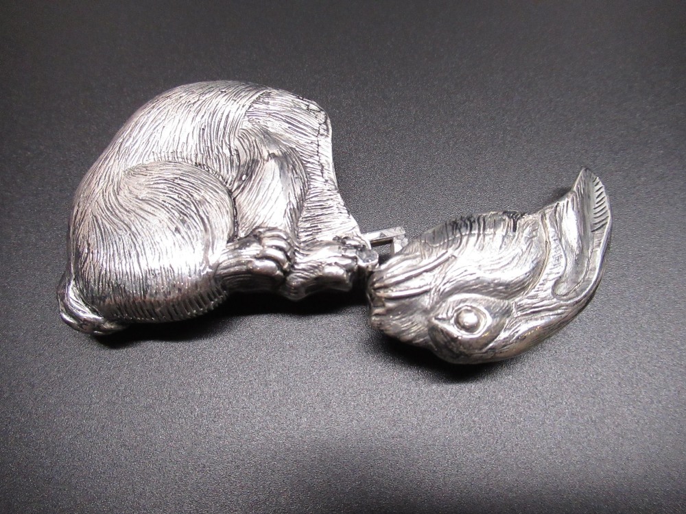 White metal vesta case in the shape of a rabbit, H6.5cm, 1.81ozt - Image 3 of 3