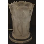 Art Deco style resin frosted table lamp in a moulded symmetrical horse design, H31cm
