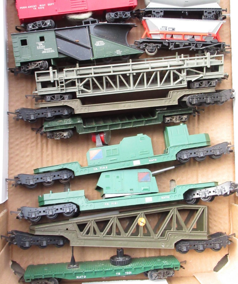 Large collection of Hornby and other OO gauge unboxed rolling stock, incl. some TTR, Dublo and - Bild 3 aus 4