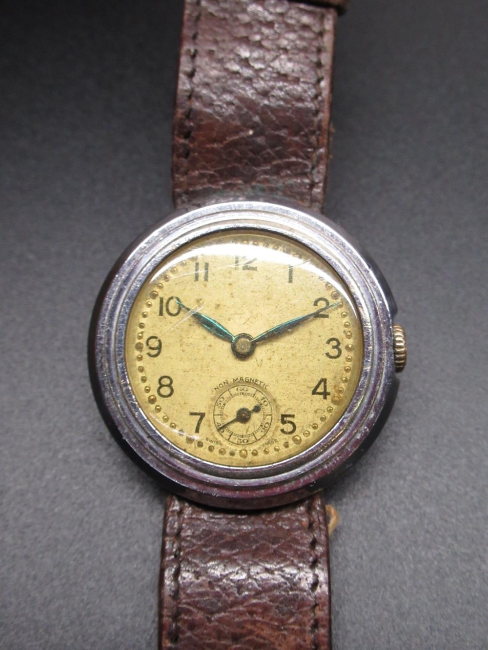 Rotary, 1950's hand wound sports wrist watch, silver dial set with Arabic numerals and dot minutes - Bild 2 aus 5