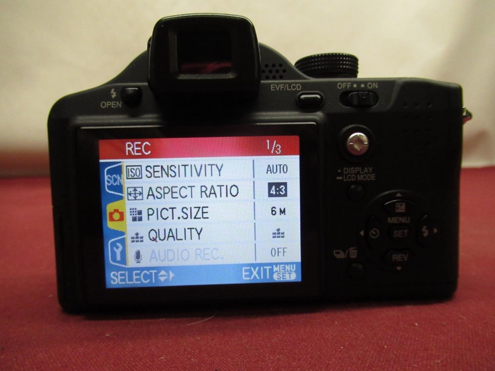 Panasonic FZ7 digital camera with Leica lens, boxed with instructions - Bild 3 aus 5