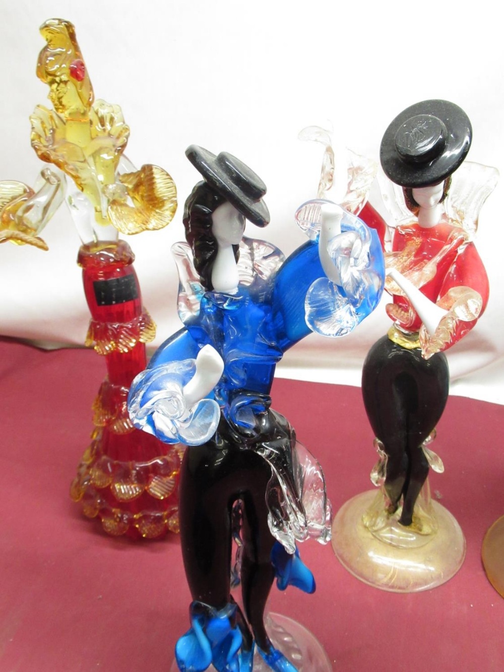 Six Murano style glass figures of dancing ladies - Bild 3 aus 3