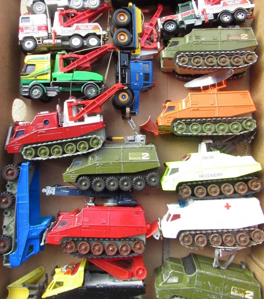 WITHDRAWN - Collection of Dinky, Corgi and other diecast models of breakdown and tow trucks, Shado2 - Bild 2 aus 4