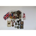 Extremely large collection of commemorative medallions including George V and Queen Mary, Queen