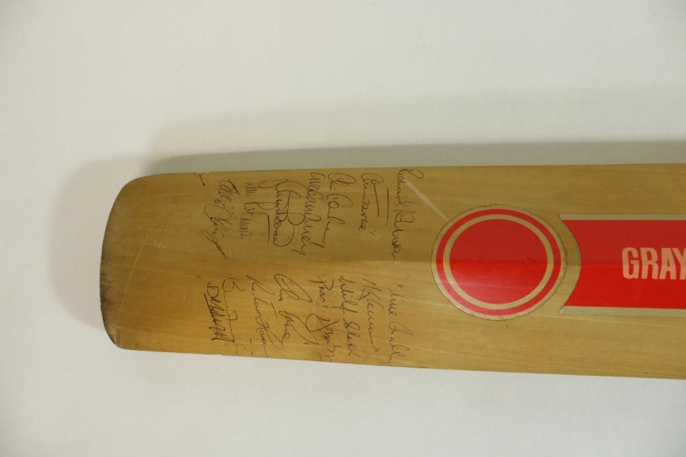 Collection of c1980s signed cricket bats, incl. Sri Lanka and Australia 1981, single bat with - Image 13 of 14