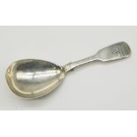 Will.IV hallmarked silver Fiddle pattern caddy spoon engraved with T initial, by William Eaton,