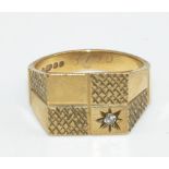 9ct yellow gold rectangular faced signet ring, with inlaid diamond detail, stamped 375, size V, 9.2g