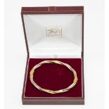 9ct white, yellow and rose gold twist hinged bangle, stamped 375, 6.8g