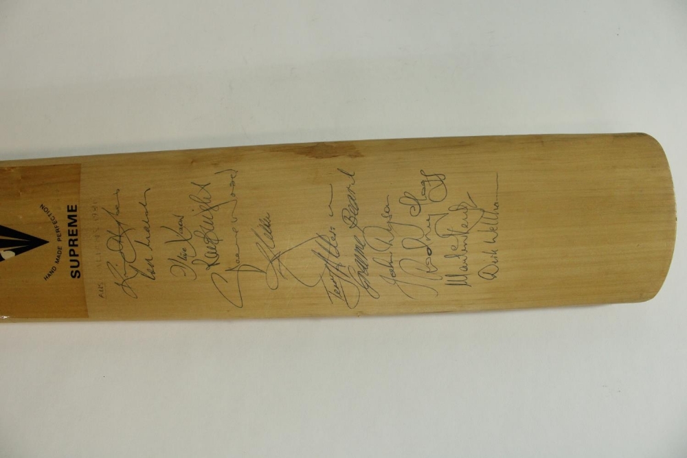 Collection of c1980s signed cricket bats, incl. Sri Lanka and Australia 1981, single bat with - Image 9 of 14