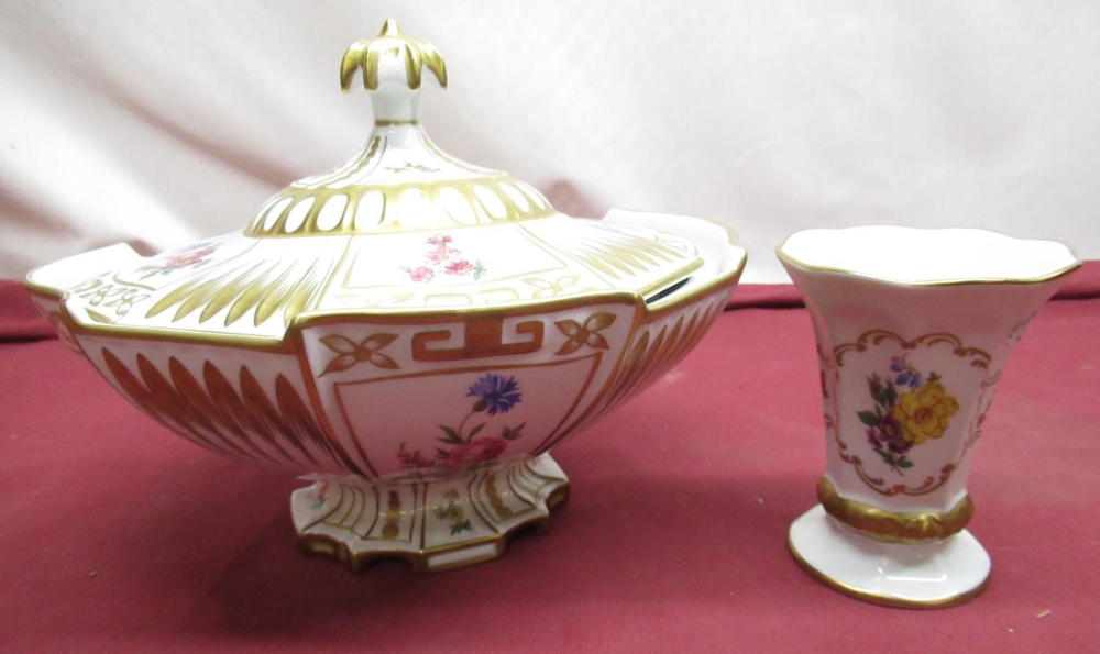 Yettau Bavaria oval pedestal bowl and cover, H22cm and a similar vase both, H12cm both decorated