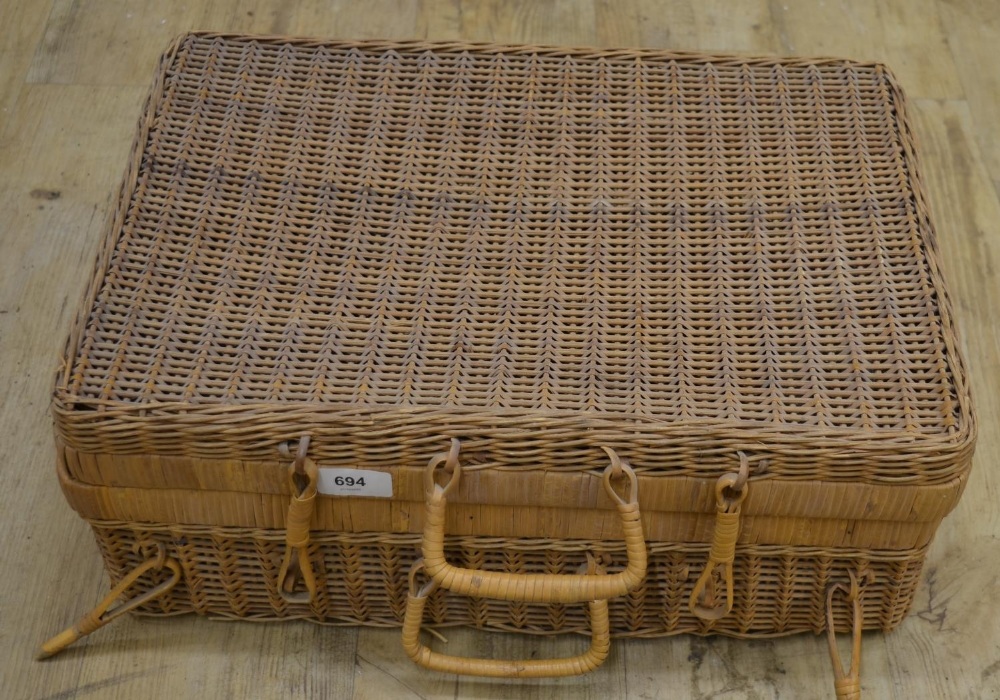 Wicker picnic basket "En Route" by Drew & Sons of Piccadilly, containing cups and saucers, butter - Image 4 of 4