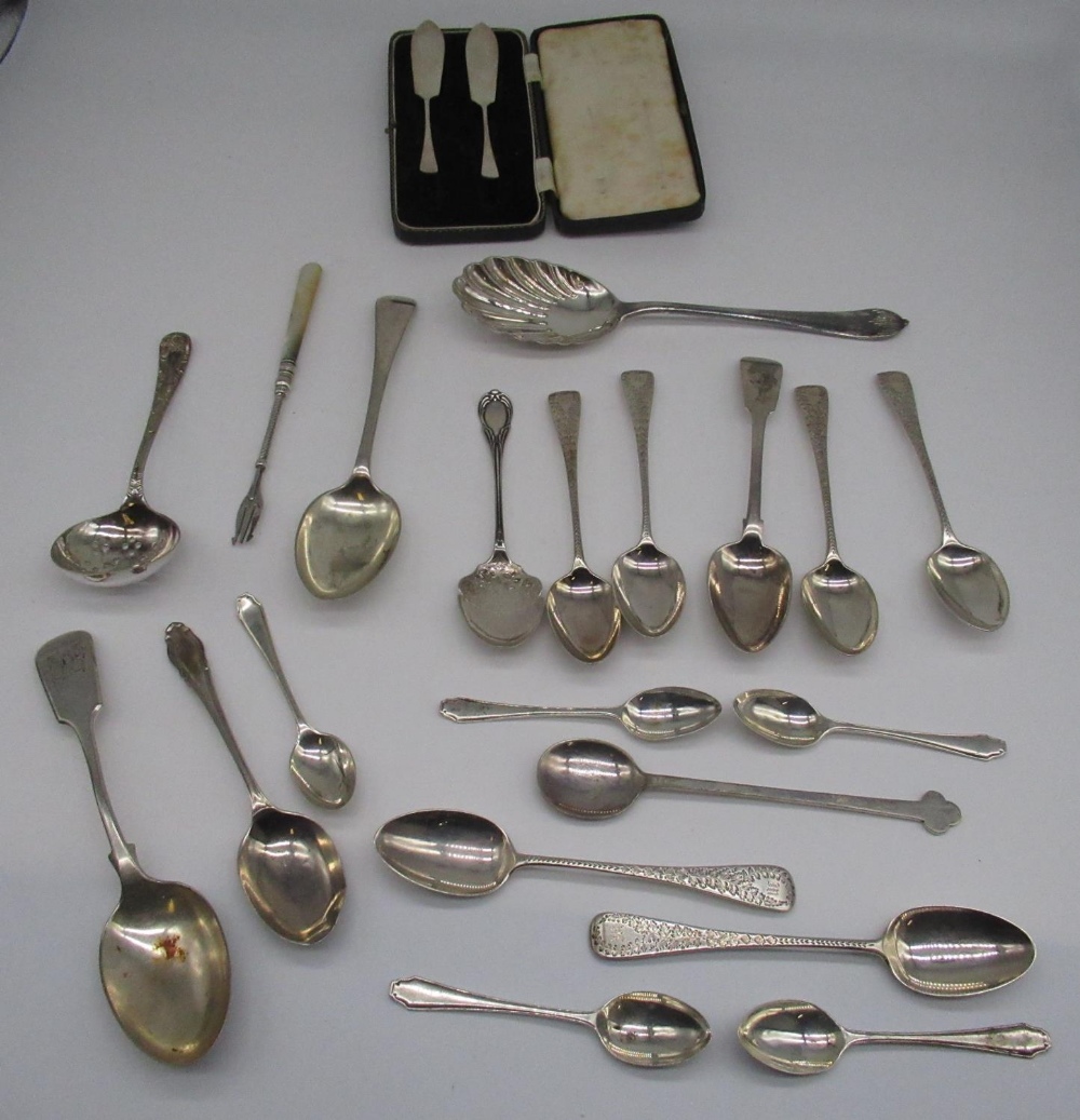 Geo. IV Irish hallmarked Sterling silver fiddle pattern teaspoon by Stephen Bergin, Dublin, 1821,