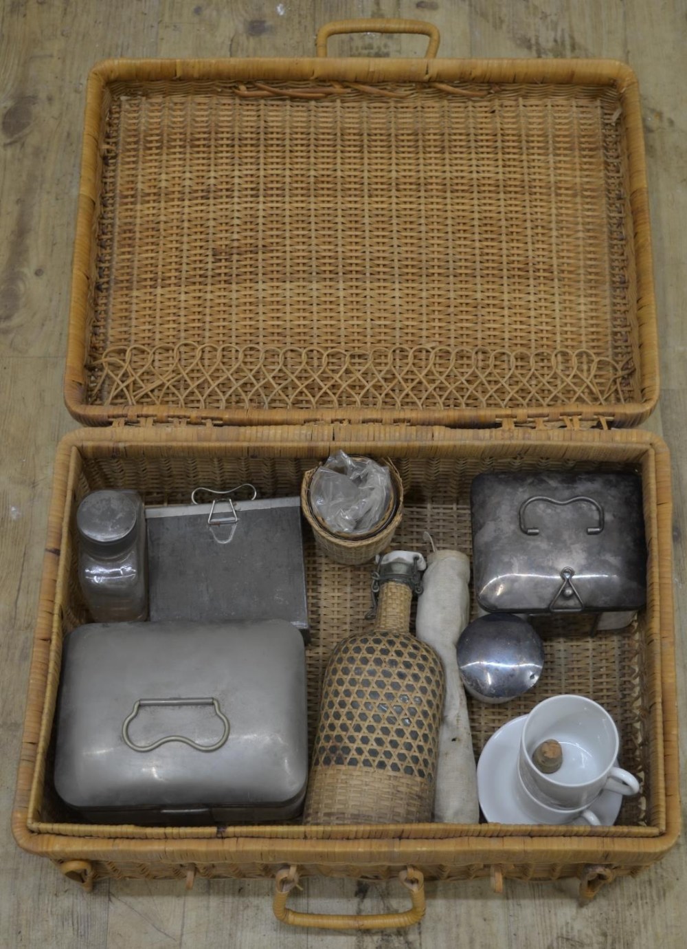 Wicker picnic basket "En Route" by Drew & Sons of Piccadilly, containing cups and saucers, butter