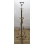 Early C20th telescopic brass standard oil lamp stand (height un-extended 147cm)