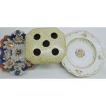 Pair of Victorian Davenport dishes with cental armorial crest, floral pattern border and gilt