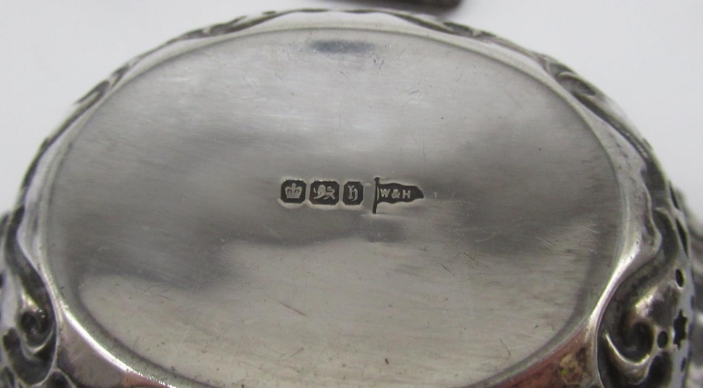 Victorian hallmarked Sterling silver pierced bowl by Walker & Hall, Sheffield, 1900, a Geo.V - Image 3 of 3