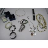 18ct gold plated three tone necklace and bracelet set, stamped 18ktGP, and a collection of costume