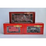 3 G-gauge Bachman railway Caboose models, 1 twin bogie: Item No 93827 8-wheel centre cupola wood