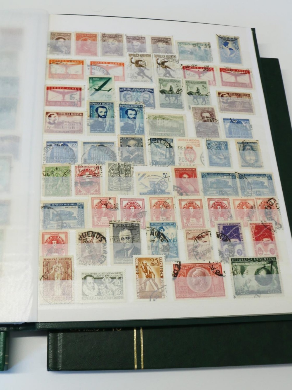 Good and comprehensive and well laid out world stamps inc. Italy, Australia and France in 3 albums - Image 6 of 9