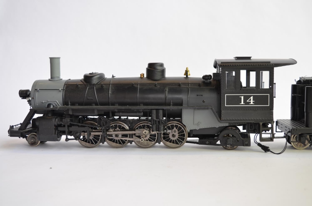 G-gauge 2-8-2 tender loco (no makers marks, possibly Aristo) with some modifications, re-painting - Image 2 of 11