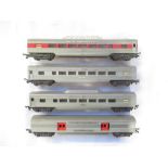 Set of carriages incl. 3 luxury passenger coaches from Triang 00 gauge and a baggage car with