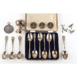 Property of a gentleman - a quantity of golf related items, mostly silver, including a cased set