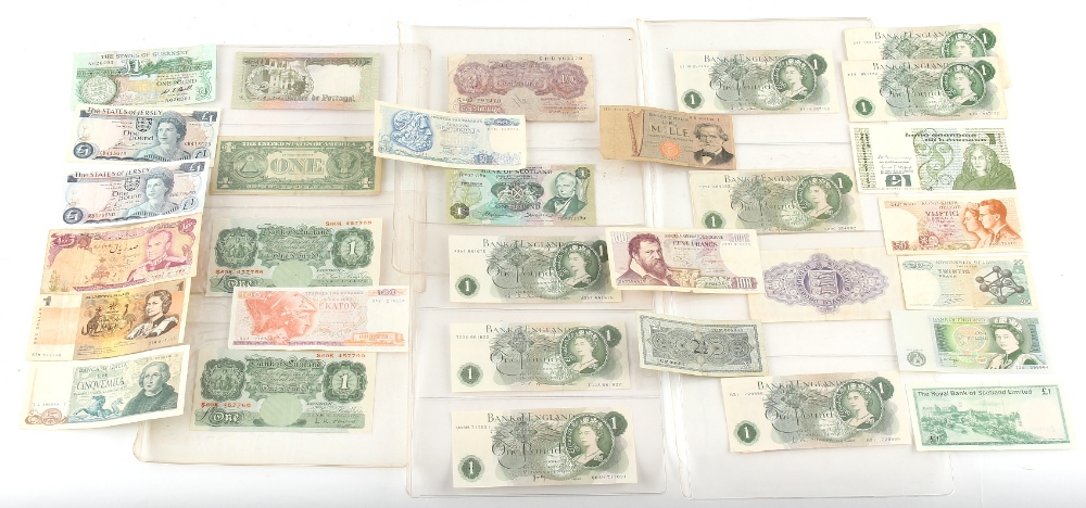 Property of a deceased estate - a quantity of bank notes including O'Brien, Fforde, Hollom and