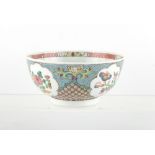 Property of a gentleman - a Chinese famille rose bowl, Yongzheng period (1723-1735), the very fine