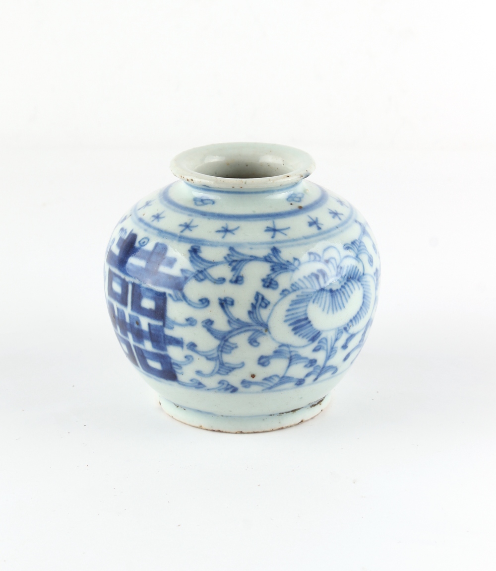 A Chinese blue & white porcelain jarlet, 18th / 19th century, 3.25ins. (8.3cms.) high. - Image 2 of 3