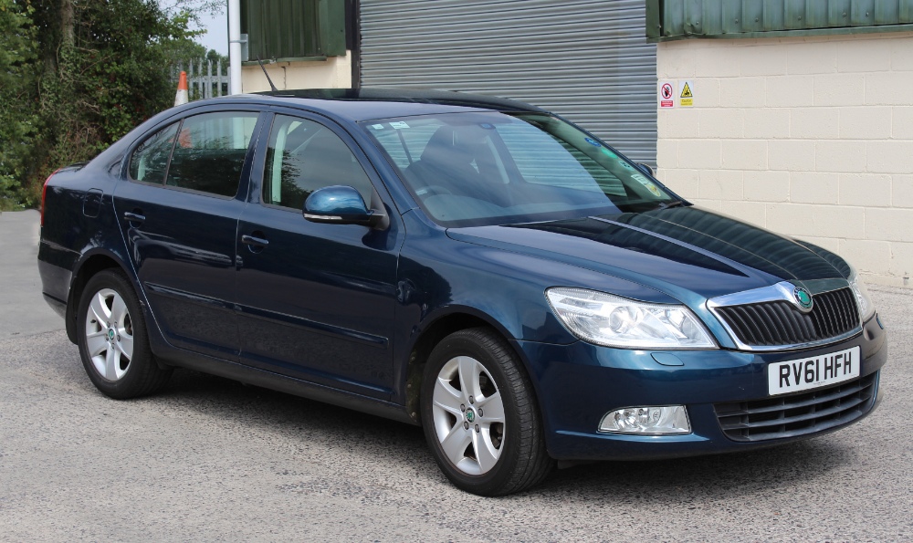 Property of a deceased estate - car - Skoda Octavia Elegance, 1.4 petrol, September 2011, manual, - Image 4 of 13