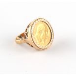 Property of a lady - an Edward VII gold half sovereign ring, size N/O, approximately 8.8 grams.